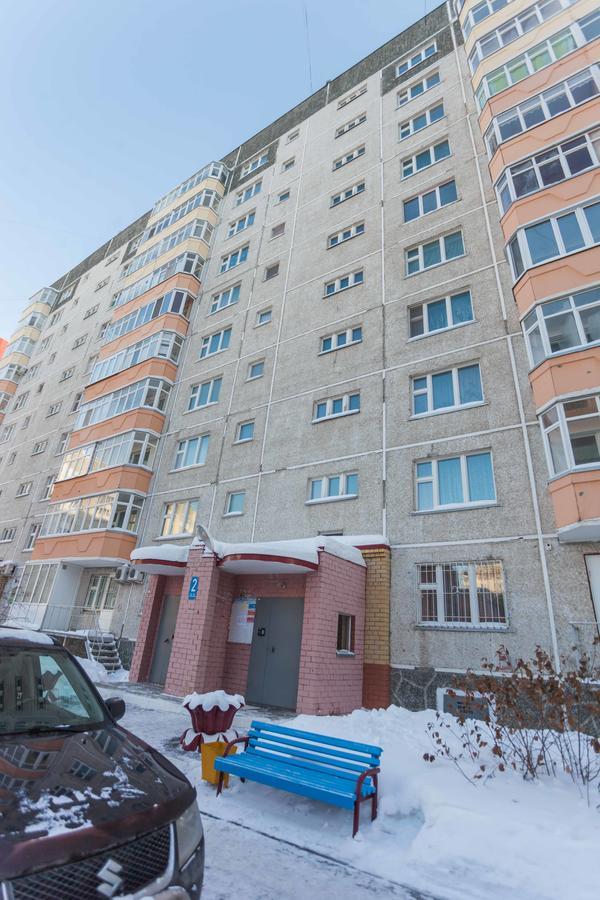 Apartment On Permyakova 76 Тюмен Екстериор снимка